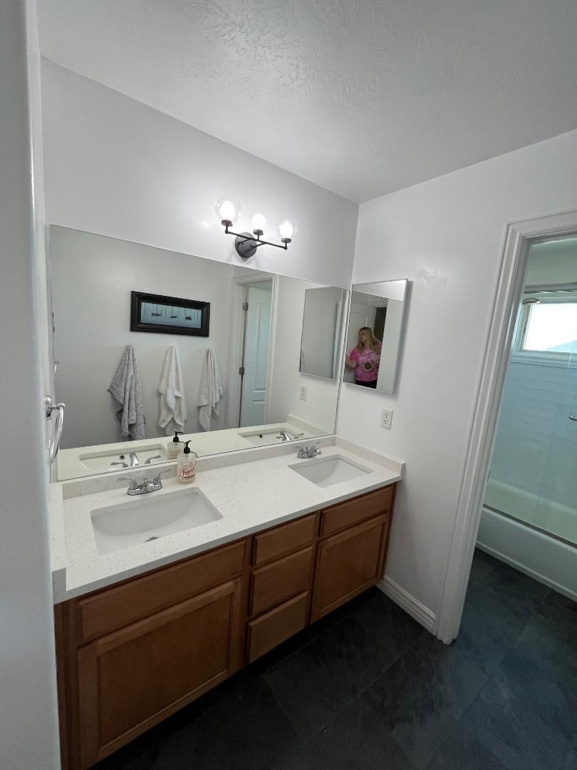 Building Photo - 4588 Spring Meadow Dr