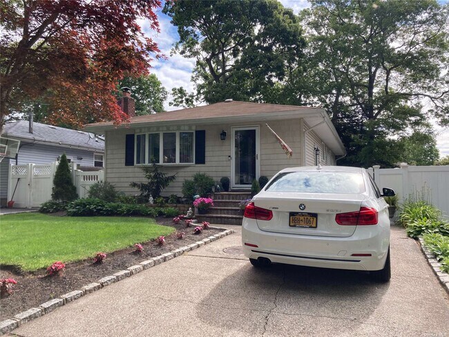 Building Photo - 43 Rowland St