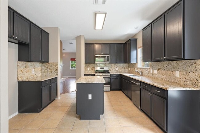 Building Photo - 1506 Wild Basin Ln