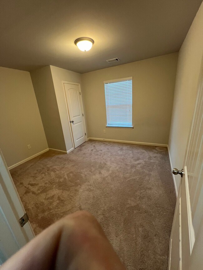 Building Photo - 229 Turtle Creek Dr