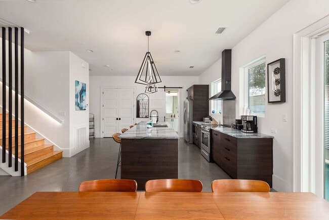 Building Photo - 218 George C Wallace Blvd