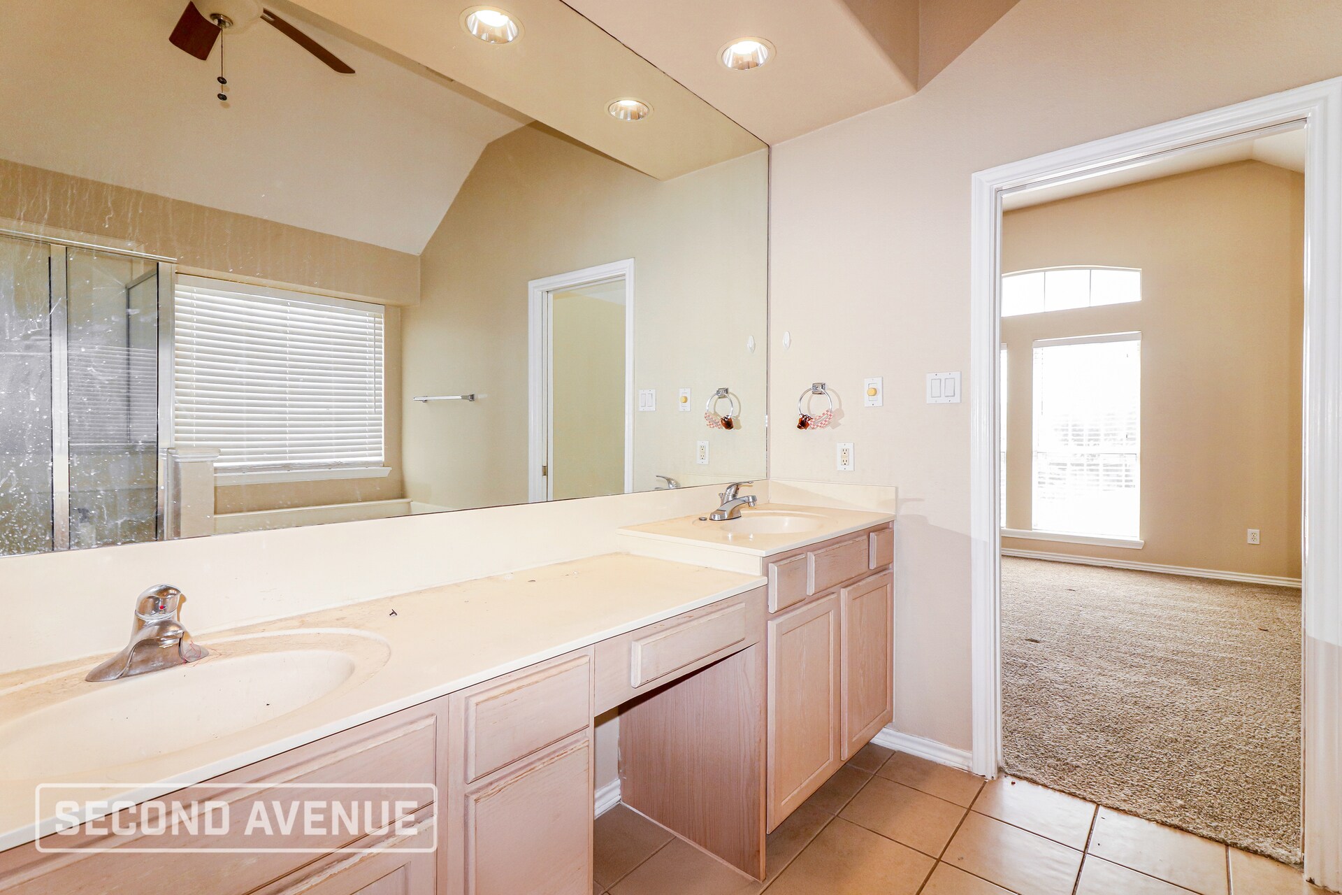 Building Photo - 7406 Lake Buchanan Ct