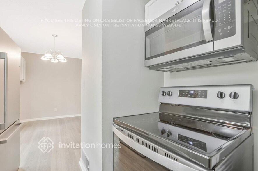 Building Photo - 2155 Venesa Cir