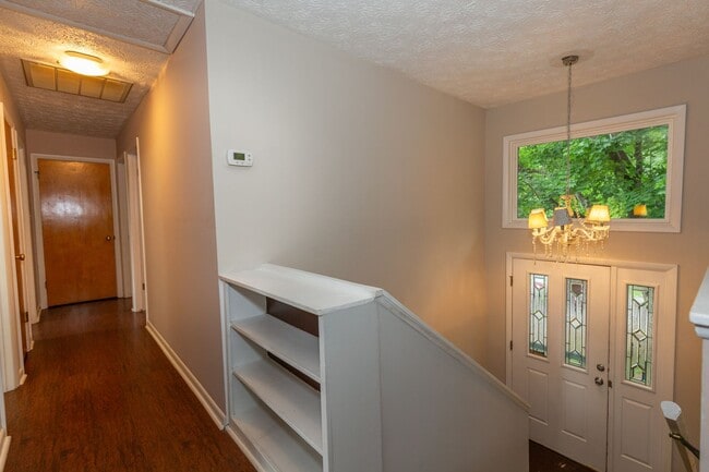 Building Photo - 4 Bed, 2.5 Bath Single Family Home in Winc...