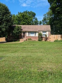 Building Photo - 3321 Mimosa Dr