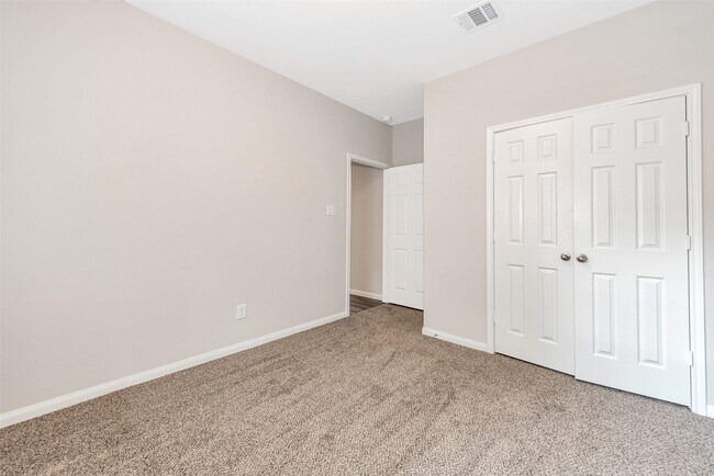 Building Photo - 1206 Denison Ave