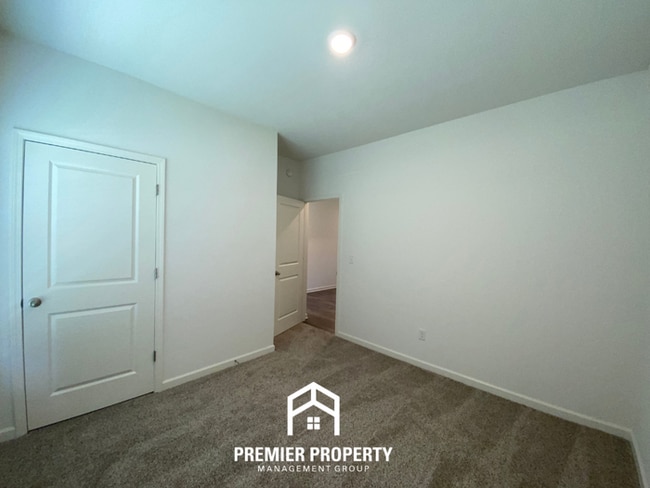 Building Photo - Modern 4BR/2BA Millington Home | Gourmet Island Kitchen & Luxury Primary Suite