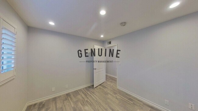 Building Photo - Coming Soon: Remodeled 4Bd 2Ba Home in Fou...