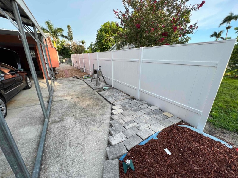 Building Photo - 1154 Harbor Dr