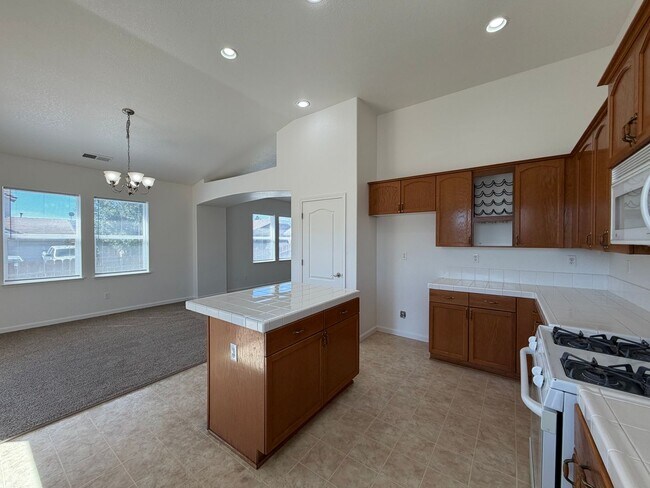 Building Photo - 1719 Short Oak Ct