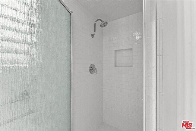 Building Photo - 6911 Sunset Ridge Ct