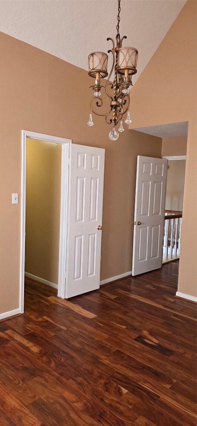 Building Photo - 14810 Charlmont Dr