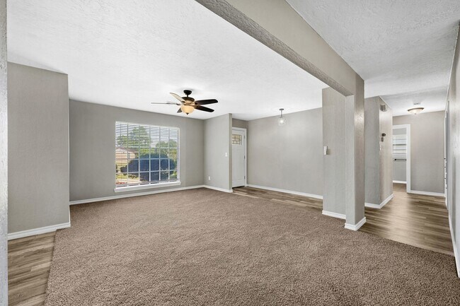 Building Photo - Remodeled