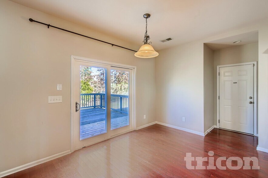 Building Photo - 1212 Screech Owl Rd