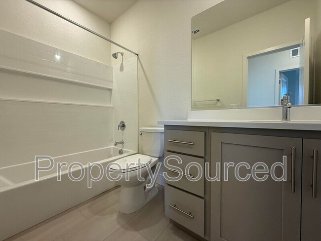 Building Photo - 1724 Jade Pl