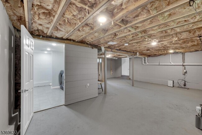 Building Photo - 101 US-46