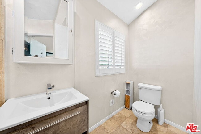 Building Photo - 6257 Bluebell Ave