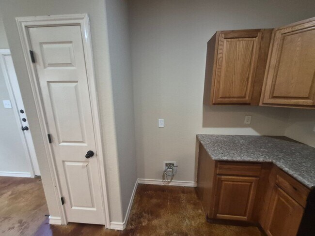 Building Photo - 4814 Appleseed Ct
