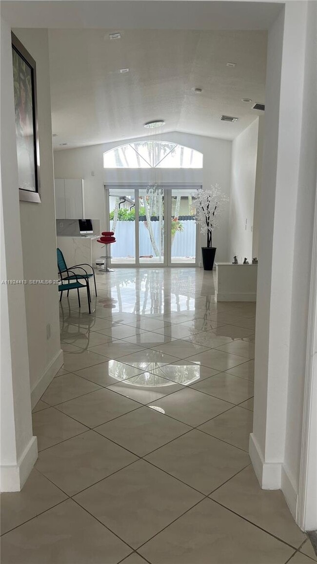 Building Photo - 15446 SW 23rd Ln