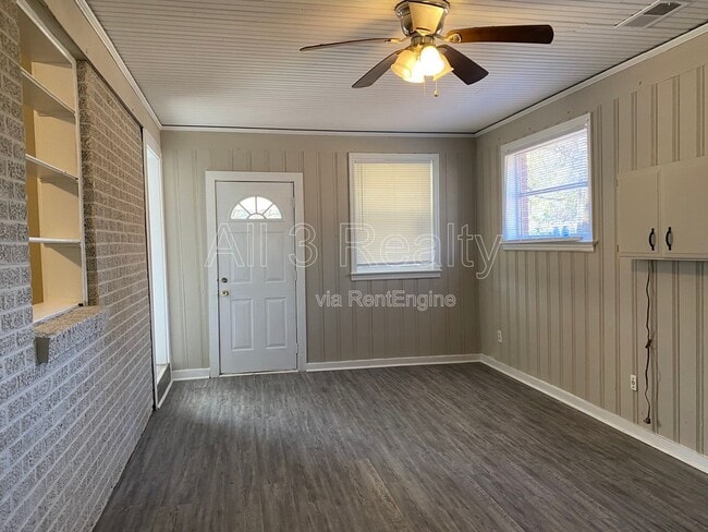 Building Photo - 3737 Dalraida Pkwy