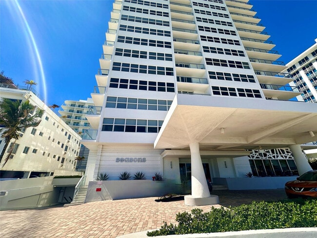 Building Photo - 209 N Fort Lauderdale Beach Blvd