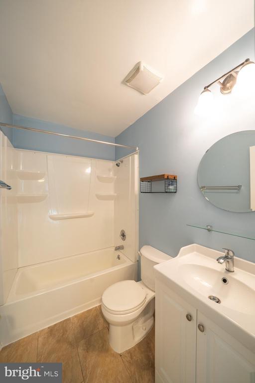 Building Photo - 9572 Inverary Ct