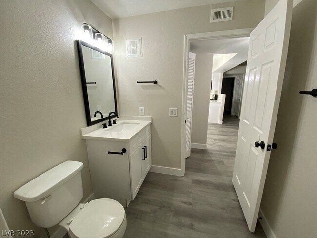 Building Photo - 3318 N Decatur Blvd