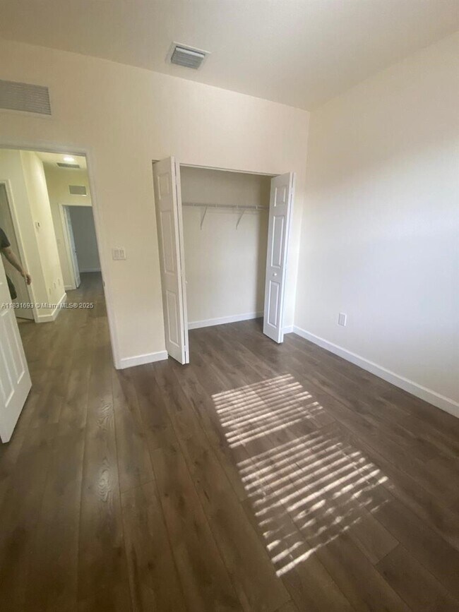 Building Photo - 9408 SW 171st Pl