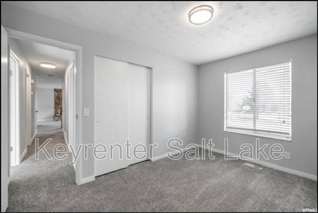 Building Photo - 2373 Jack Cir