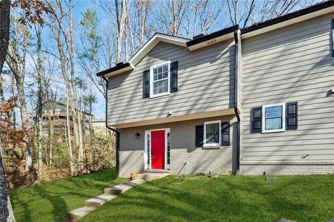 Building Photo - 752 Barnes Mill Trace NE