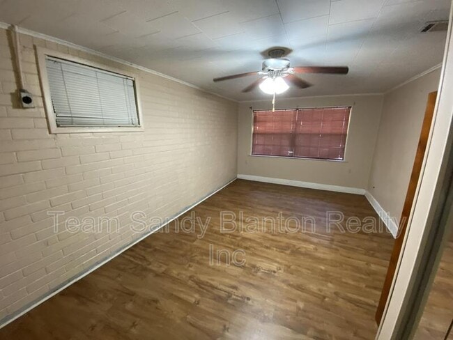 Building Photo - 4416 Creighton Rd