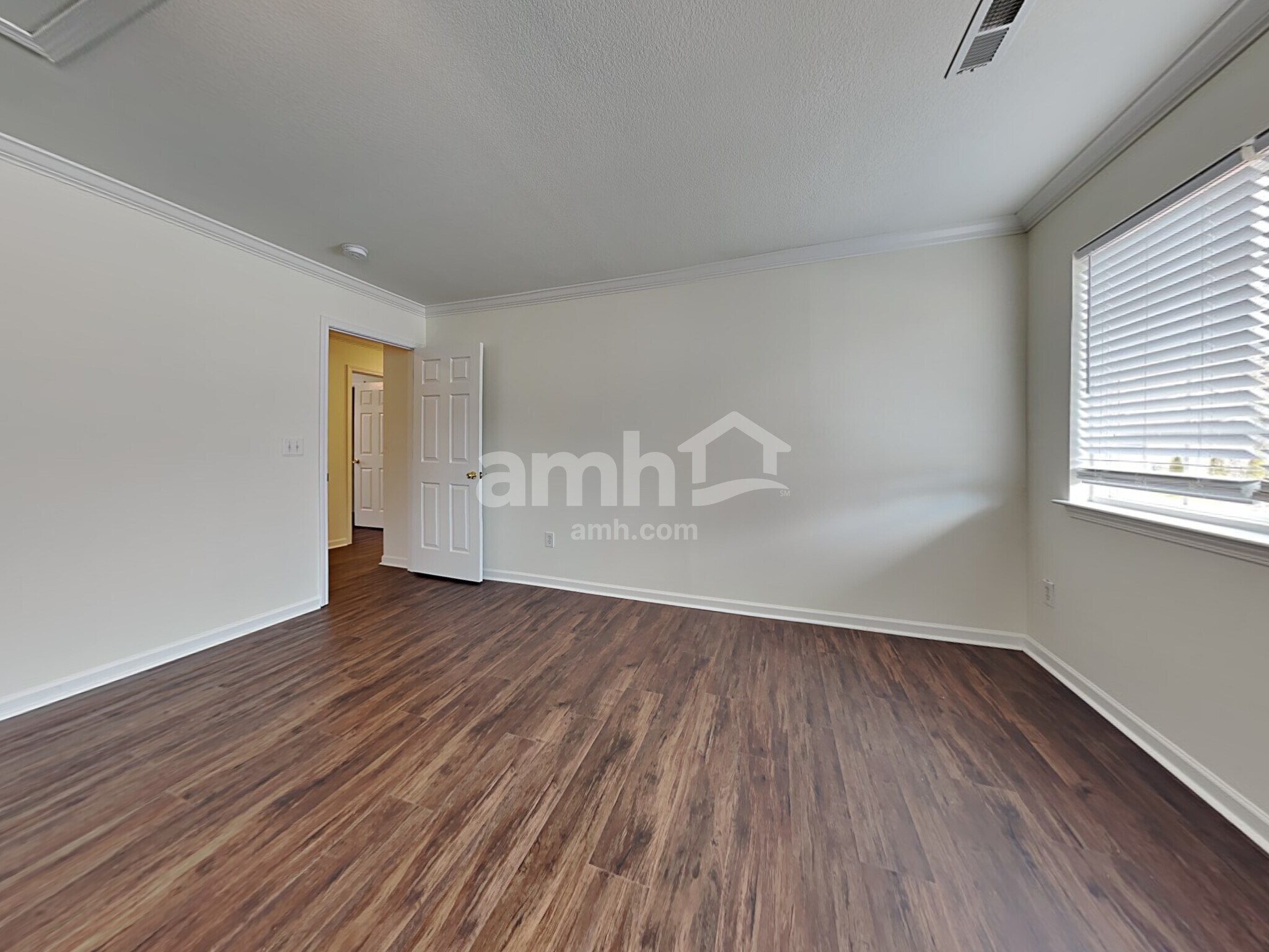 Building Photo - 101 Kingscreek Dr