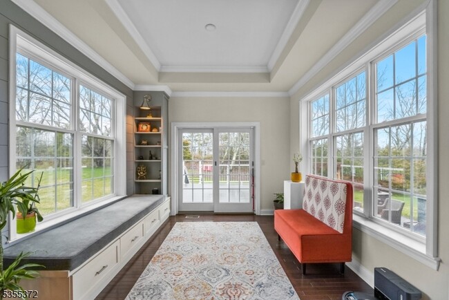 Building Photo - 12 Remy Ct