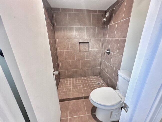 Building Photo - 17502 Cassina Dr