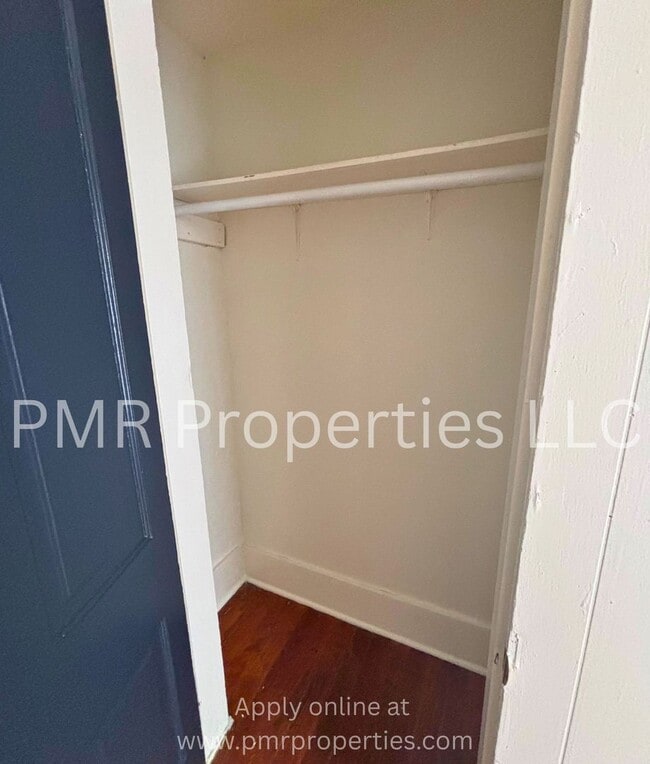 Building Photo - 2 Bedroom/ 1 Bathroom House