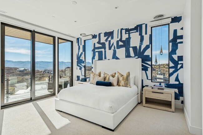 Building Photo - 3404 Wapiti Cyn Rd