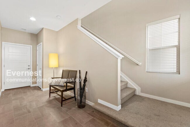 Building Photo - 8970 Southurst St