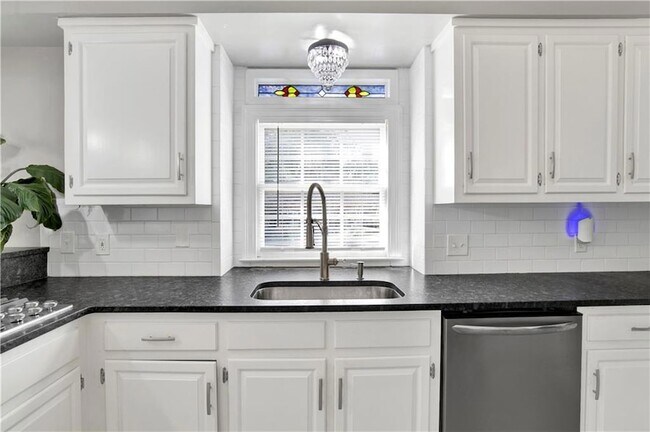 Building Photo - 2127 Ryegate Ct