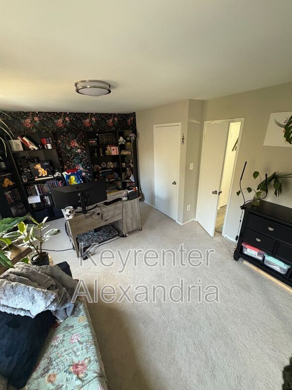 Building Photo - 5822 Bridgetown Ct