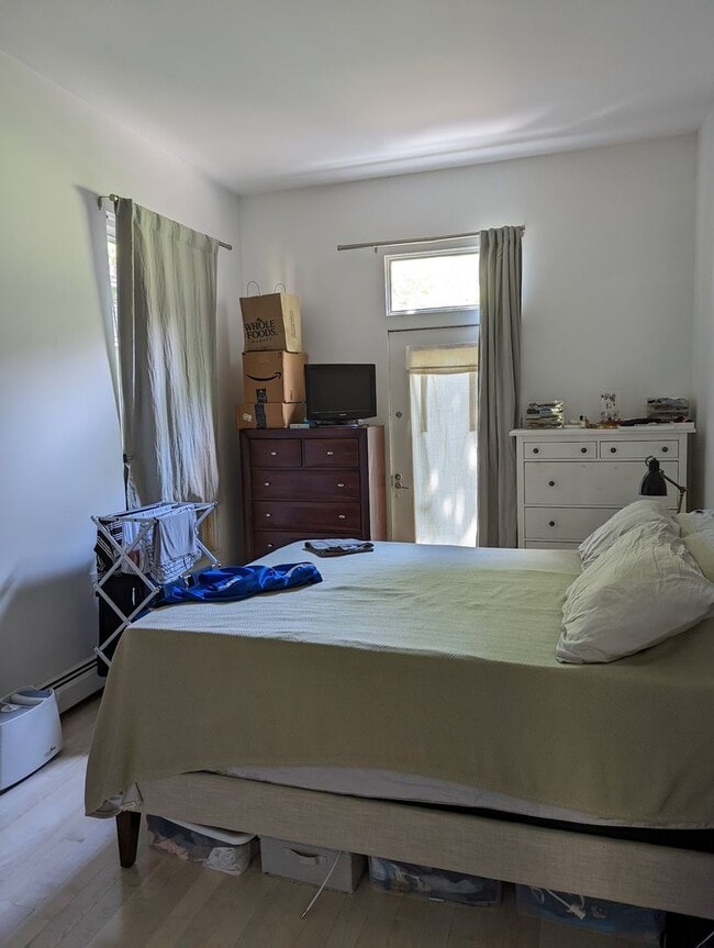 Building Photo - Mid Cambridge 1 bedroom with garage parking for 9/1