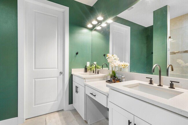 Building Photo - 12871 Alton Rd