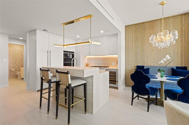 Building Photo - 900 N Ocean Blvd