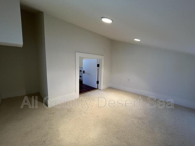 Building Photo - 1103 Sandi Ln