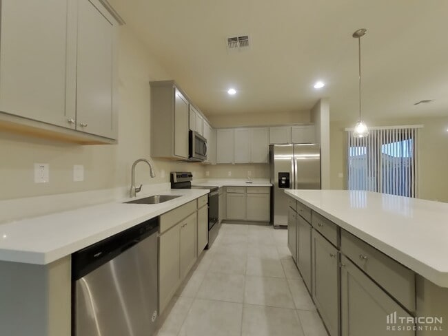 Building Photo - 17571 W Monte Lindo Ln