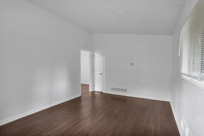 Building Photo - 2200 Camp Ground