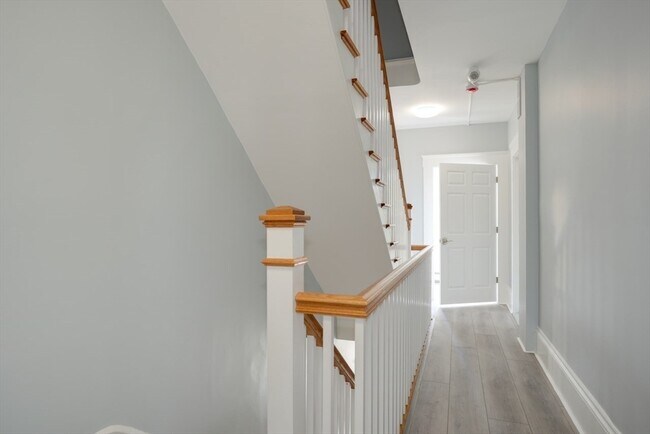 Building Photo - 47 Mechanic St