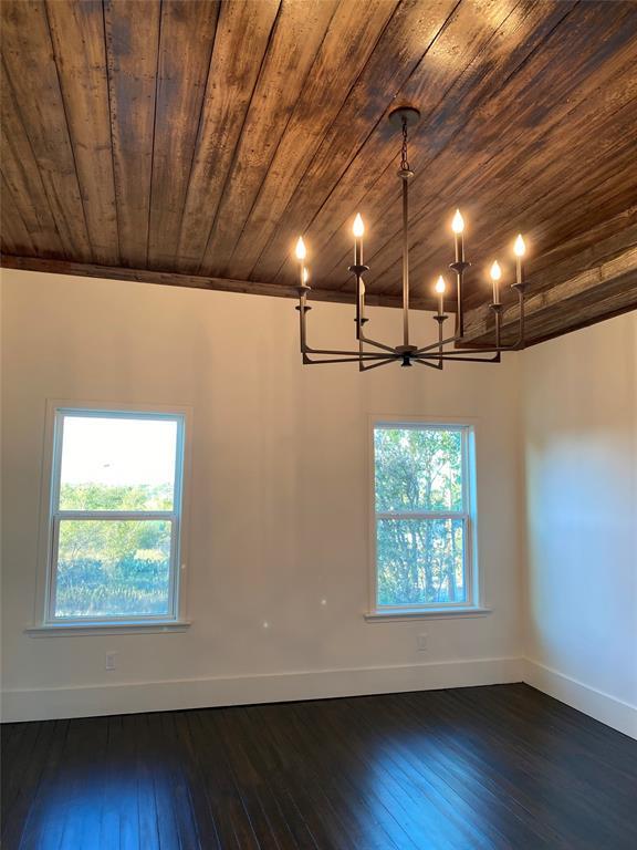 Building Photo - 305 Hall St