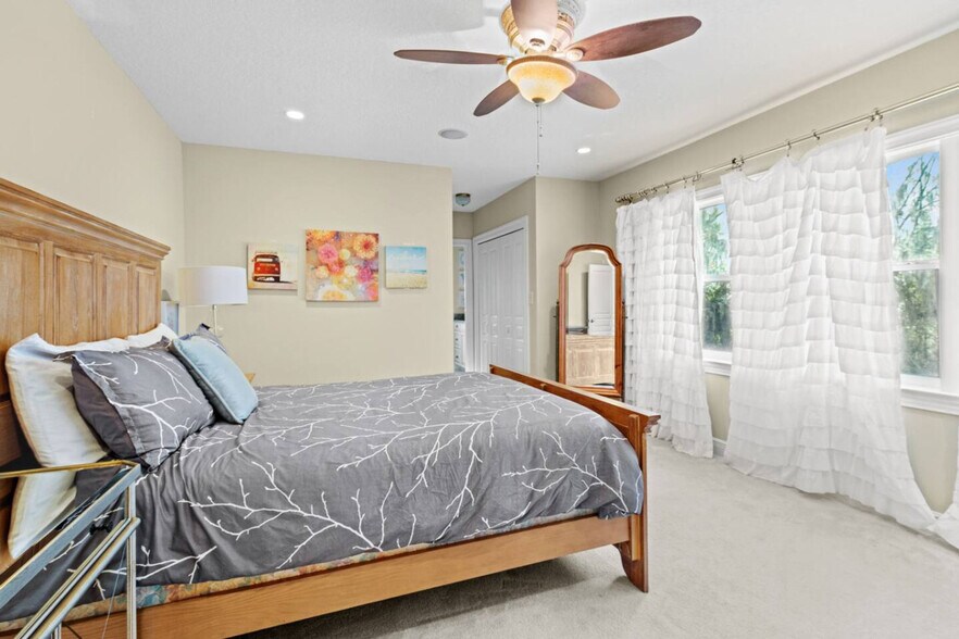 Building Photo - 620 NW 23rd St