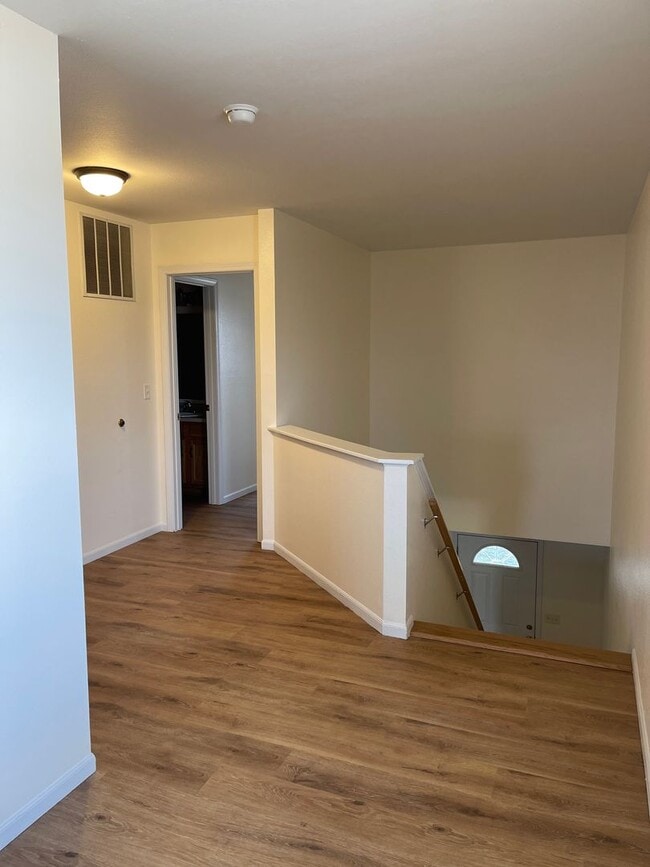 Building Photo - 16830 Huntington Ln