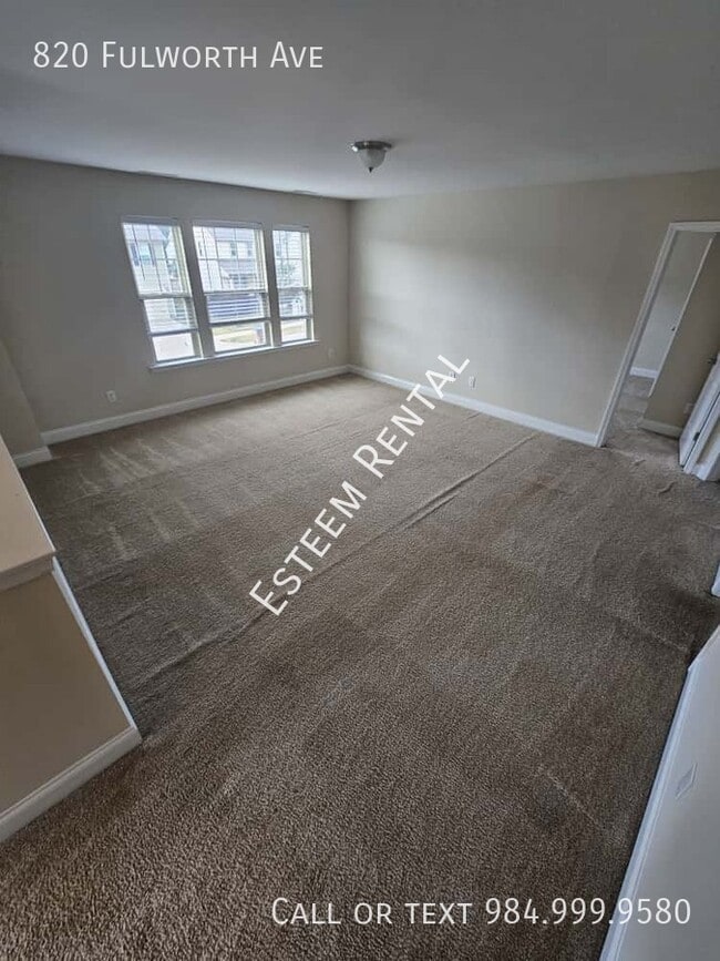 Building Photo - 820 Fulworth Ave